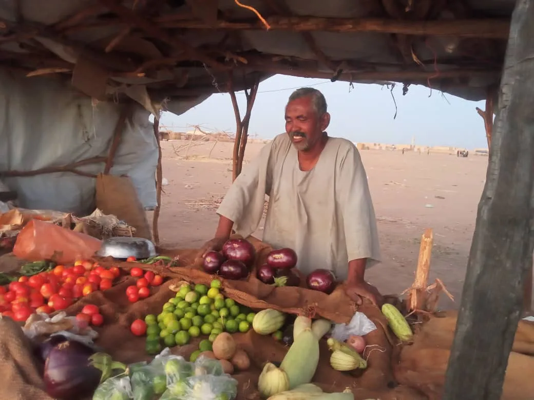 بعد الإضراب معلم يدخل سوق الله اكبر